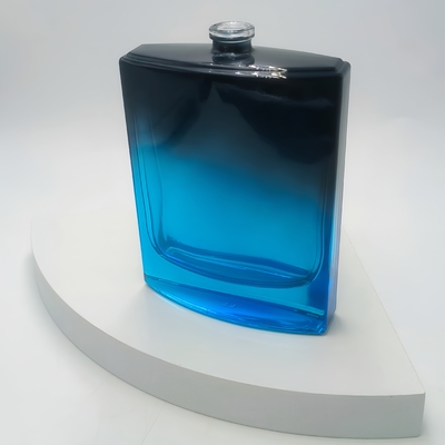 맞춤형 100ml 정사각형 유리 고급 및 우아한 빈 향수 병 펌프 스프레이어 경사 검은색과 파란색 15mm 목